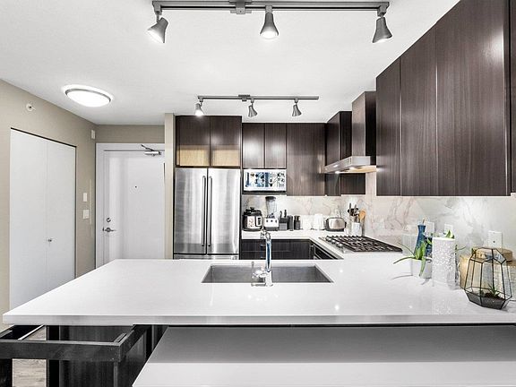 5th image of 4189 Halifax St #808
