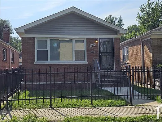 5 bed, 1800 sqft, $2,998 — Photo 3
