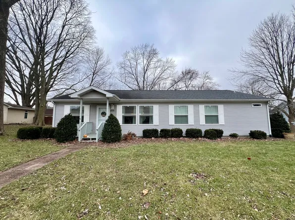 844 N Elm Blvd, Monticello, IL 61856