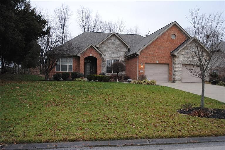 1st image of 790 Elizabeth Dr
