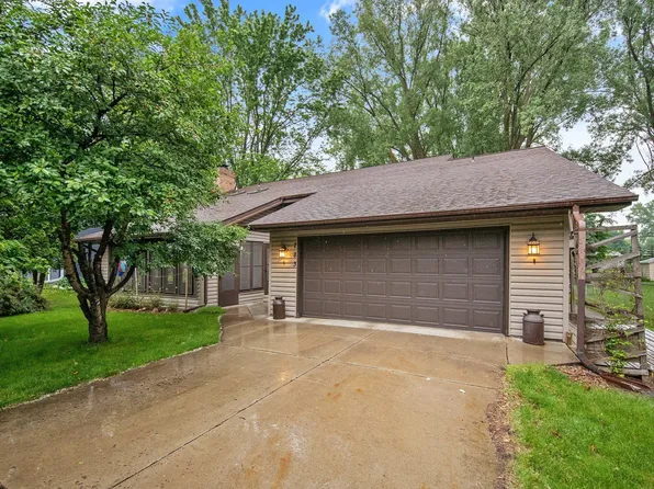783 Berwood Ave W, Vadnais Heights, MN 55127