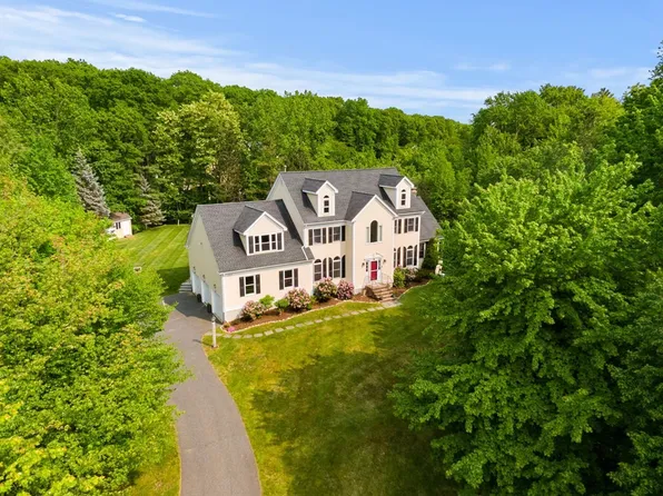 105 Johnson Dr, Holliston, MA 01746