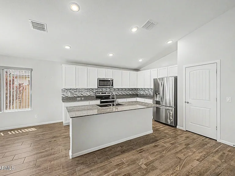 1779 E Elegante Dr — Photo 15