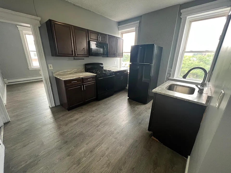 300 Watchung Ave #7