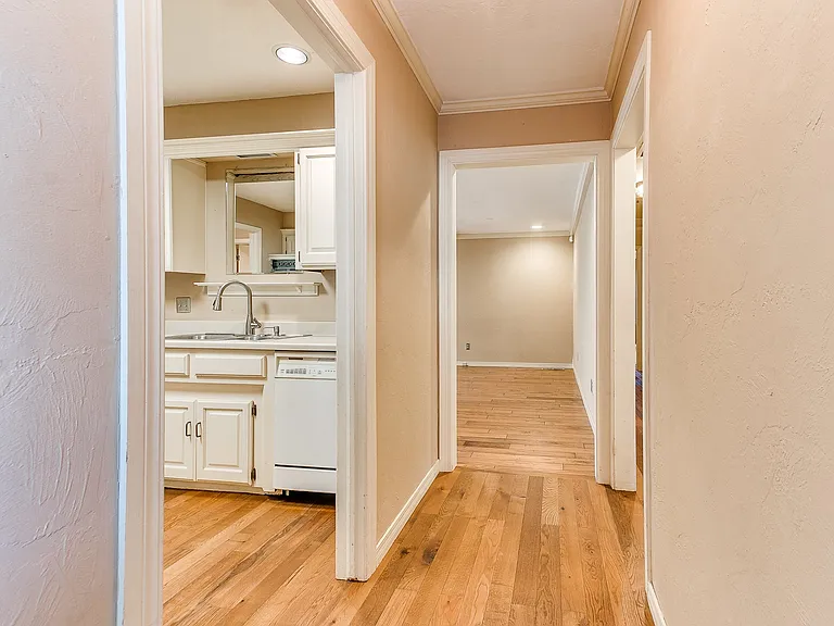 6313 Avalon Ln — Photo 12