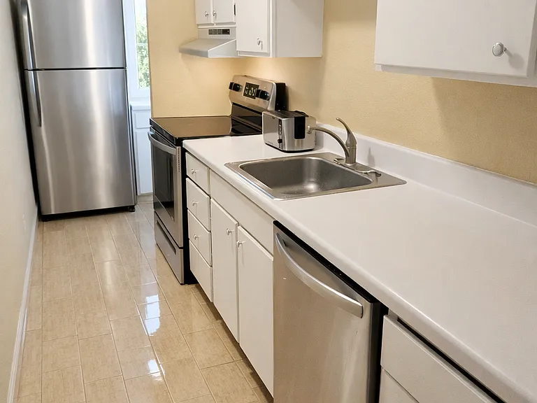 624 Summit House — Photo 6