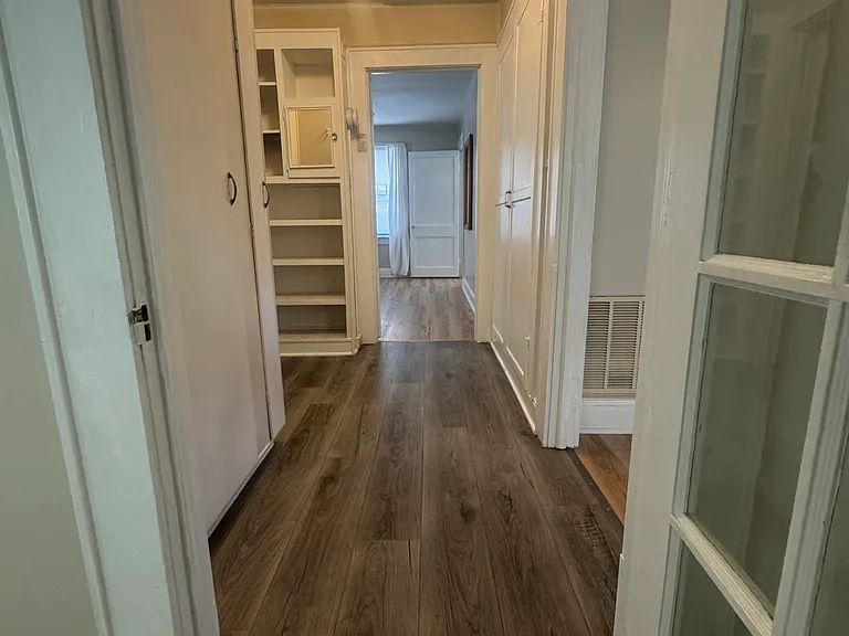 Hallway between bedrooms