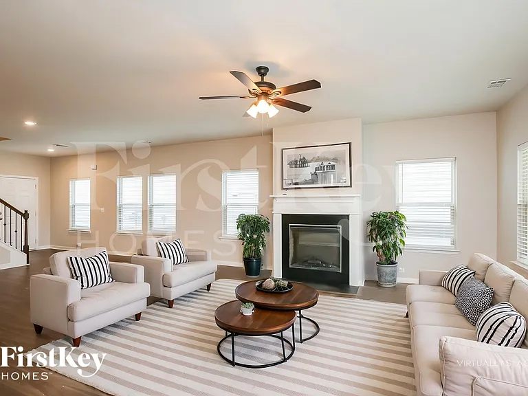 2476 Morgan Spring Ln — Photo 5