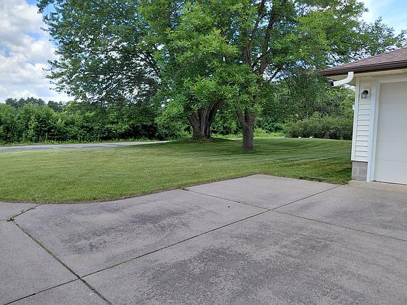 5th image of 10180 W Lake Rd