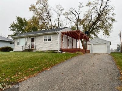 203 E Ingledue St Marshalltown Ia 50158 Zillow