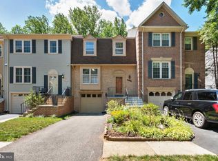7712 Shootingstar Dr, Springfield, VA 22152