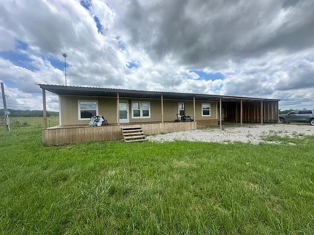 4 bed, 1500 sqft, $1,950 — Photo 1