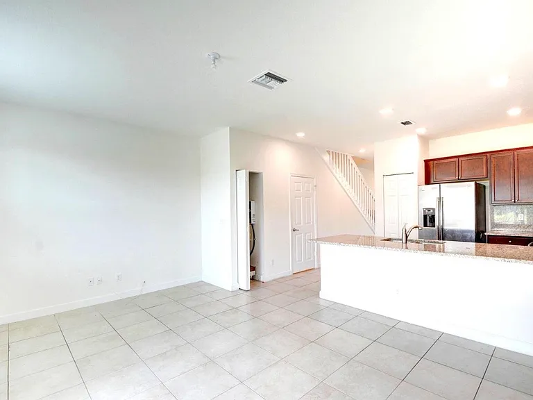 5330 Ellery Ter — Photo 2