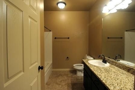 5th image of 408 S Blakeley St