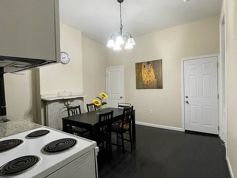 3319 Hamilton St — Photo 15