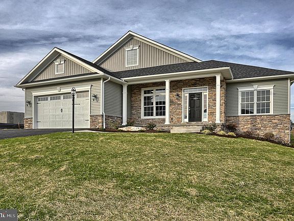 4th image of 21 Starlight Ln