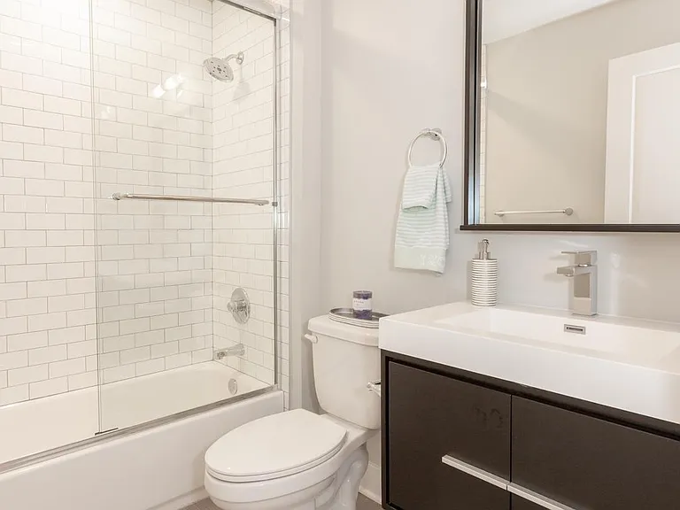 2428 W Thompson St #1 — Photo 4