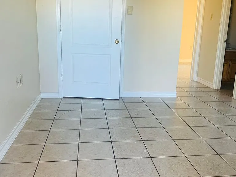 3414 Weeping Willow St — Photo 3
