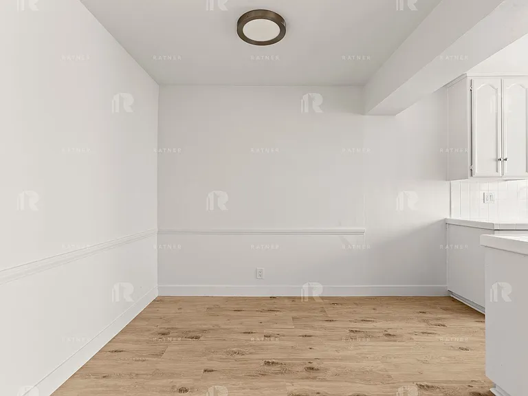(Ar/Eu/Yo:B) 624 N. Hayworth Avenue — Photo 10