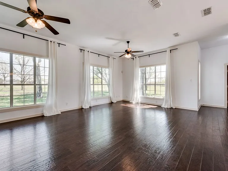 5893 FM 1827 — Photo 17