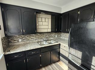 948 Richmond Rd, Lyndhurst, OH 44124