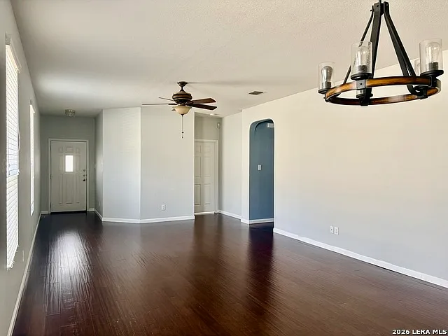 3 bed, 2.0 bath, 1513 sqft, $1,700 — Photo 3