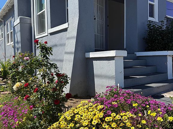 2nd image of 3331 Davis St