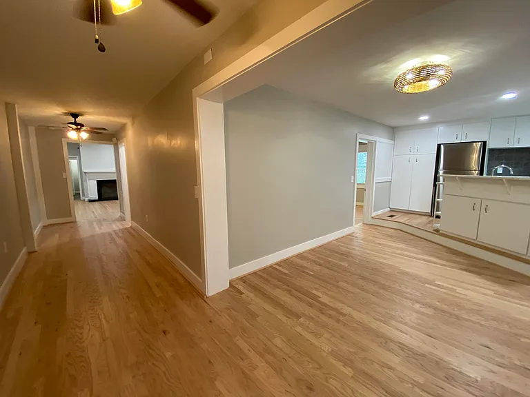 116 W 5th South St #B — Photo 15