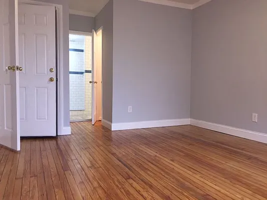 Rented by Capri Jet Realty Corp | media 9