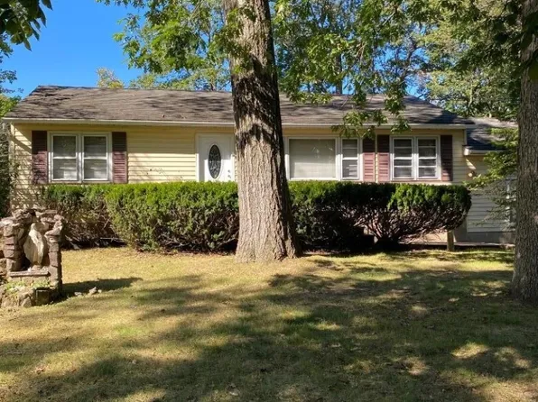 15 Elizabeth Way, Mount Arlington Boro, NJ 07850