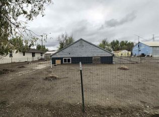 812 Lawson Ave, Worland, WY 82401