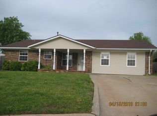 1617 SE Hillcrest Ave, Lawton, OK 73501