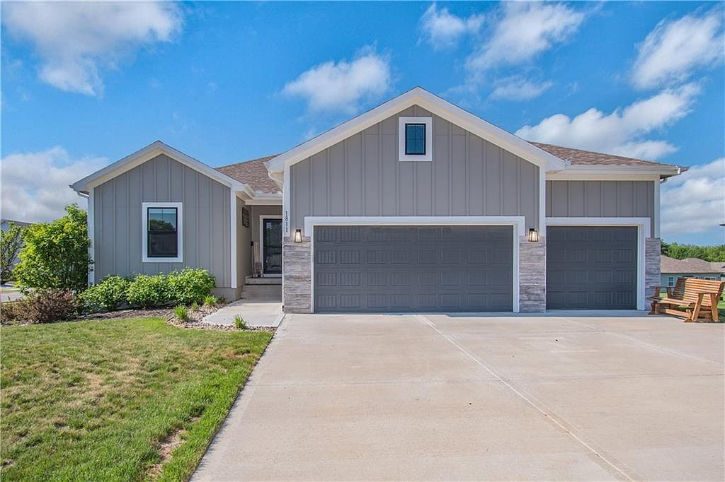1811 Foxtail Dr, Pleasant Hill, MO 64080 Zillow