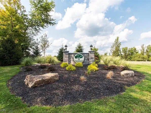 5744 New Haven Dr, Medina, OH 44256