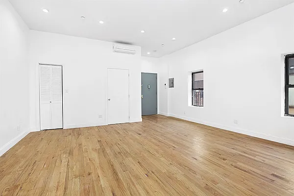 Rented by Citi Habitats | media 6