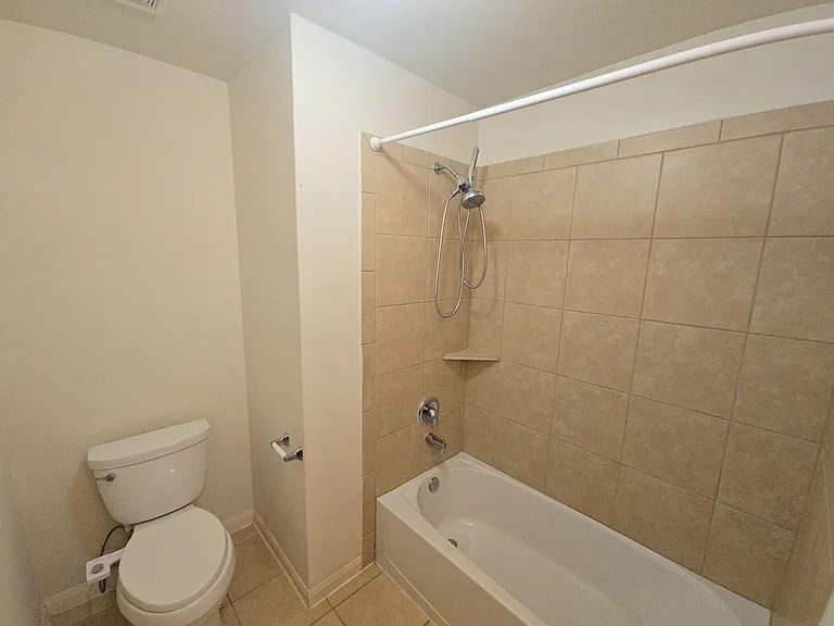 2303 Golden Brandy Ln — Photo 16