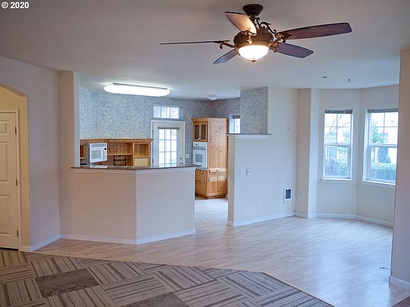 5th image of 1175 NE 64th Ln Unit 1103