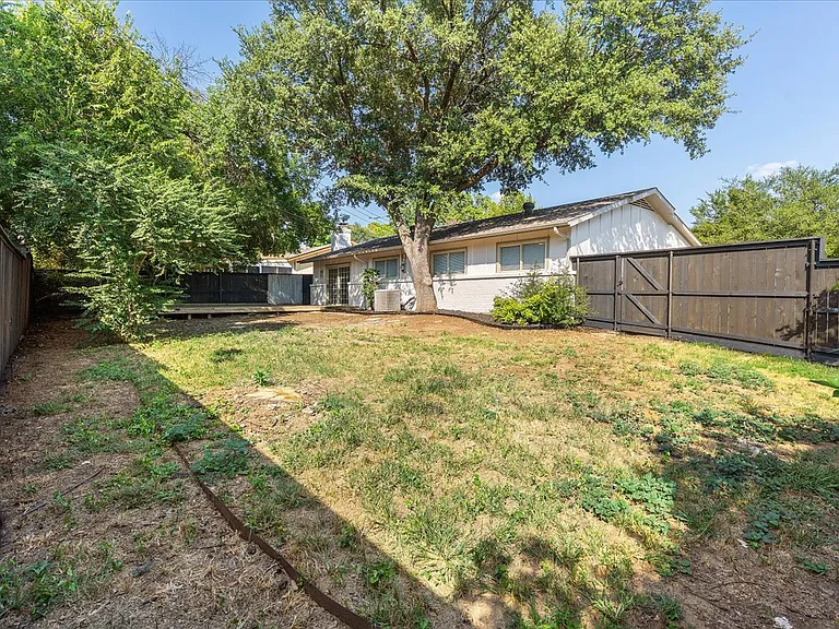 2809 Olympia Dr — Photo 25
