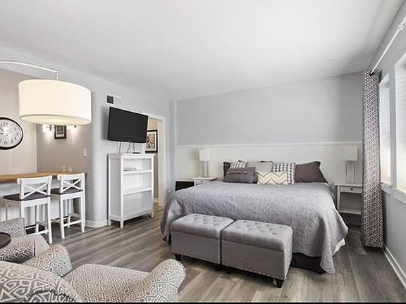 2nd image of 4532 N Broadway Blvd #1N