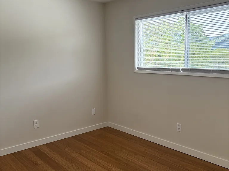 OR - 8220 - 8236 N Edison St - KF - 8230 — Photo 11