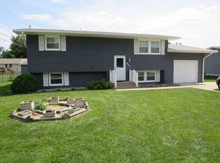 817 3rd St, Columbus, NE 68601