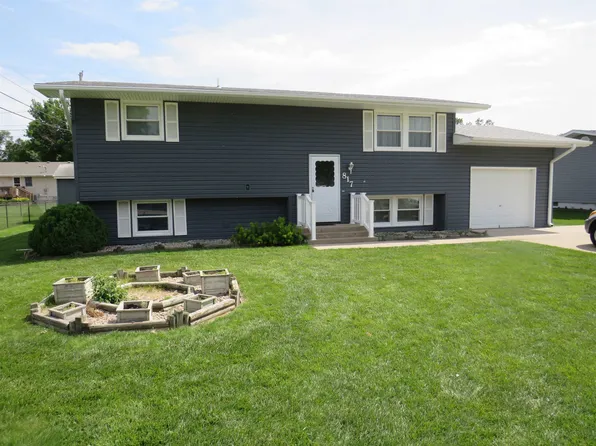817 3rd St, Columbus, NE 68601
