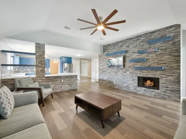 1107 Manassas Dr, Forney, TX 75126