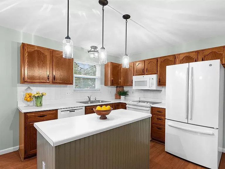 7314 The Cedars Dr — Photo 8