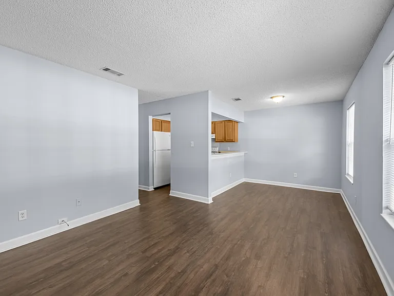Sabal Palms Apartments — Photo 16