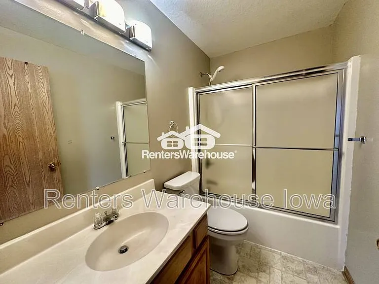 5924 Sutton Pl #10 — Photo 27