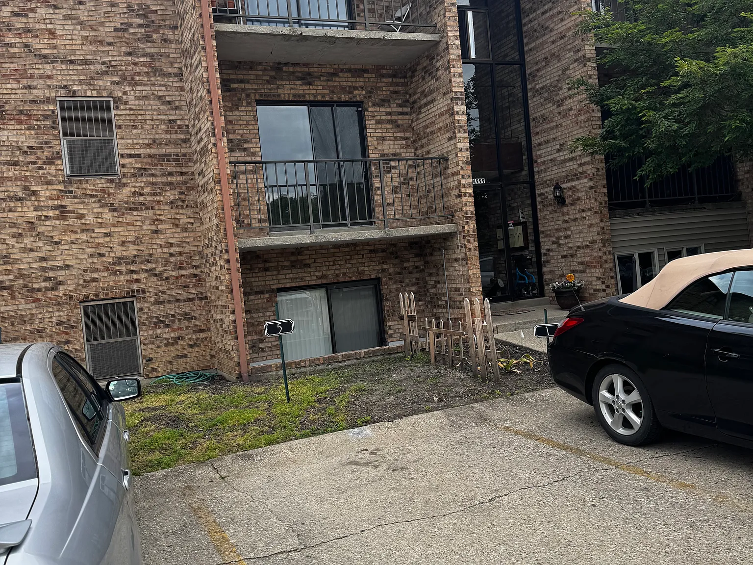 2 bed, 1.5 bath, 902 sqft, $1,200 — Photo 4