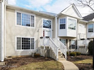506 E Victoria Cir, North Aurora, IL 60542