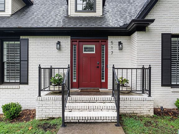 3rd image of 517 Russet Valley Cir