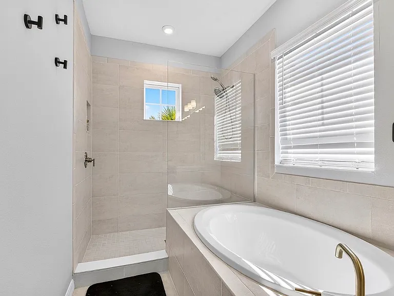 5825 Fieldmoor Ct — Photo 24